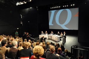 Übertragung des IQ2-Debatte aus dem Fernsehstudio, Bild: diesseits.de