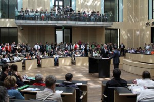 Blick in den Bundesrat zur Eröffnung des Tag der offenen Tür: Insgesamt 16.000 Besucher folgten der Einladung und besuchten des Bundesrat über den ganzen Tag, Foto (C) Bundesrat 2012