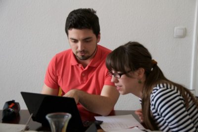 Konstantin Gavras und Lisa Laeber bei der Arbeit - © VDCH