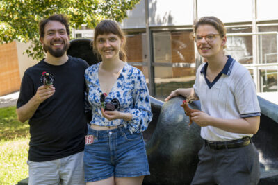 Das siegreiche Team und die beste Finalrednerin des Schwarzwaldcups 2025. V.l.n.r.: Jannis Limperg, Anne Uder, Anne Wessig