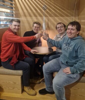 Die Rederei gewinnt das Ebbelwoi Bembel 2026